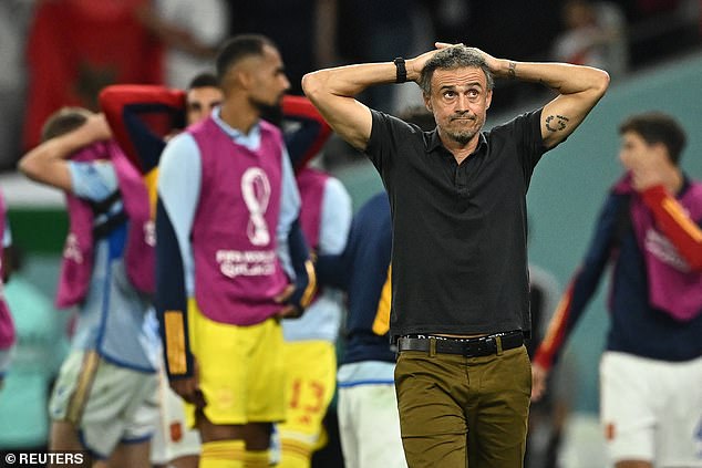 Luis Enrique was sacked by Spain after the loss of La Roja in the round of 16