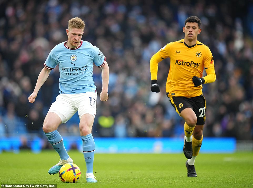 A fantastic cross from Kevin de Bruyne saw the 22-year-old, who has 26 goals this season, climb high to head City's opener.