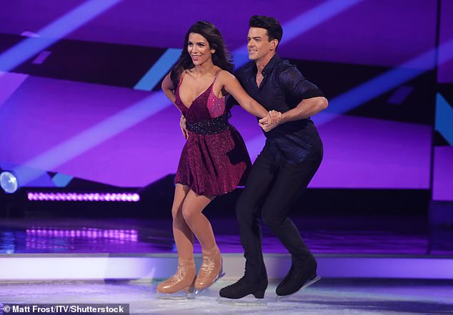 Close Call: After all five celebrities performed during week two, it was revealed that John would take on Ekin-Su in the skate off, with both pairs performing new routines.