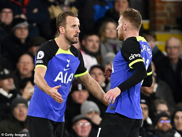 Tottenham fans joke that Kane is a 'one season wonder' in the stands at Craven Cottage