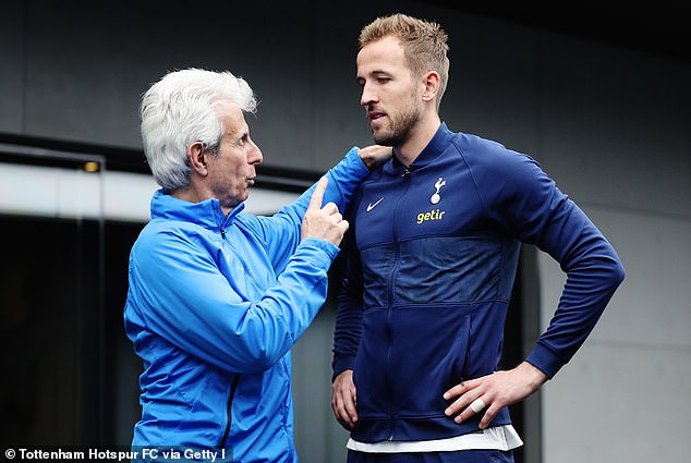 Tottenham fitness trainer Gian Piero Ventrone (pictured with Kane) passed away in October