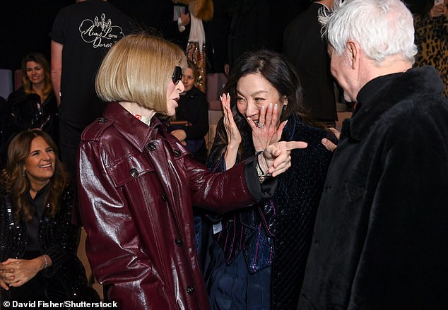 I can not believe it!  Despite her own rising level of fame, Michelle seemed dazzled when she met Vogue editor Anna Wintour.