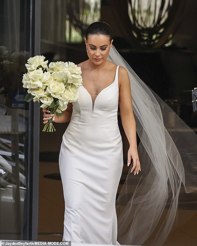 Married At First Sight First Look Ines Basic Looks Edgy In A Low Cut White Dress