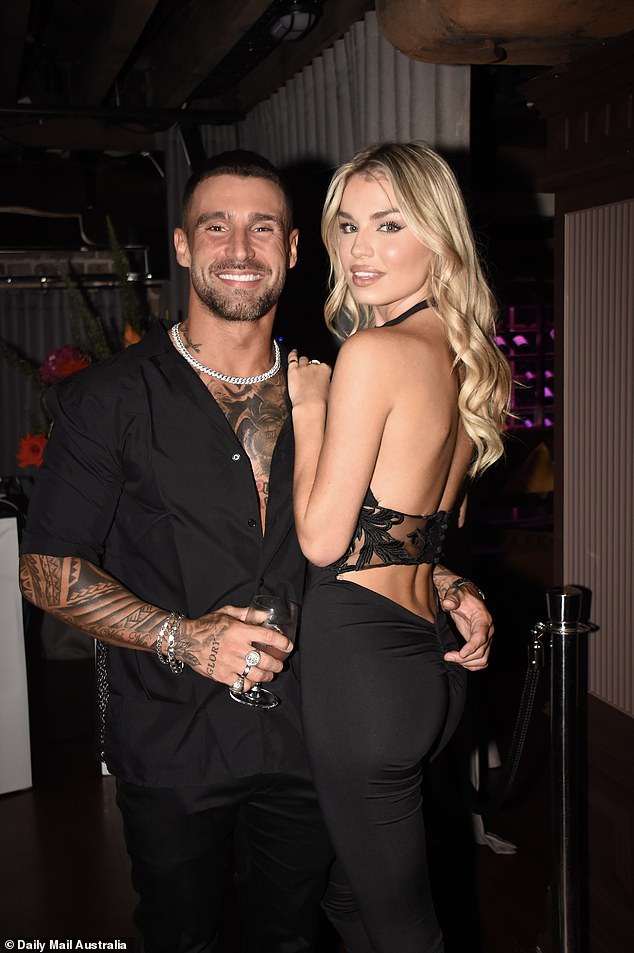 Brent and Taylor posed for selfies together, before heading to the front of the room where American singer Kehlani treated guests to a special performance.