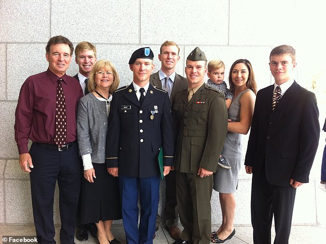 Mast with other members of his family.  Her father, Dick (far left) is a professional golfer who used to play for the PGA.  Her mother Roberta (second from left) is a real estate agent in Virginia.