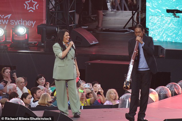 Many viewers were not impressed with the concert and took to social media to criticize the sound quality and song choice.  In the photo Christine Anu and William Barton