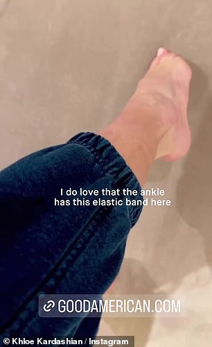 Kardashian highlighted the detail of an elastic anklet