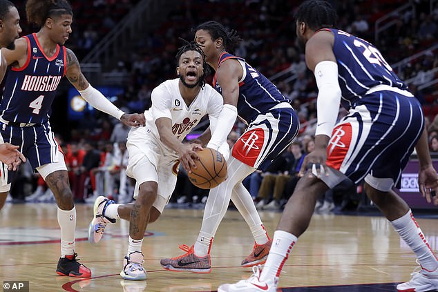 Darius Garland scored 26 points against the Rockets, who have won once in their last 15 games.