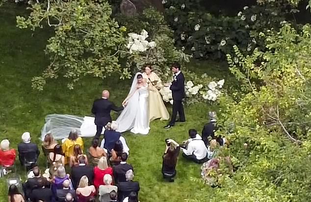 The New Zealand-born model and her Fishbowl founding love exchanged vows at Hopewood House in the township of Bowral, in the Southern Highlands of New South Wales.