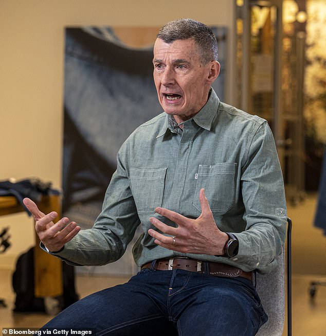 Levi's CEO says skinny jeans are brand's biggest sellers, despite upswing  in baggy alternatives