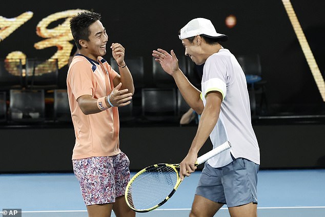 The Australian duo won 6-4 7-6 (7-4) in Saturday night's decider, which began after 11 p.m.