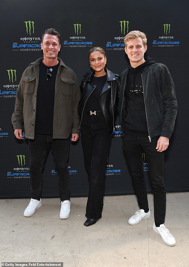 A few more personalities: influencer Iris Tritsaris Jondahl, trainer Alex Elgh and Swedish racing driver Marcus Ericsson also posed together at the event.