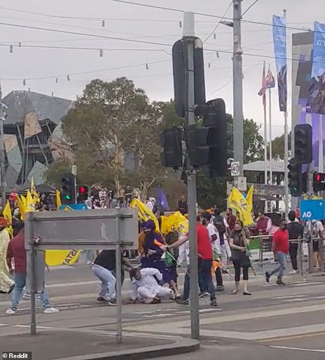 Several people fell to the ground during two scuffles near a Melbourne polling facility for a referendum in a separate Indian state.