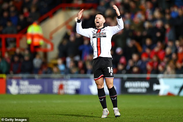 Blades midfielder Oliver Norwood leveled the Championship side with a clever low shot.