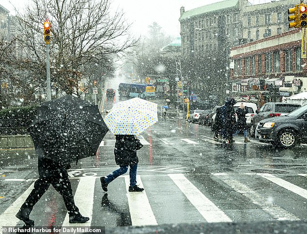 Rain has turned to snow in New York City and northern New Jersey.  Some snow rates could be up to 1-2 inches per hour.  The National Weather Service has issued a winter weather advisory for New York City and surrounding areas.  A winter storm warning has been issued for the far north and west.