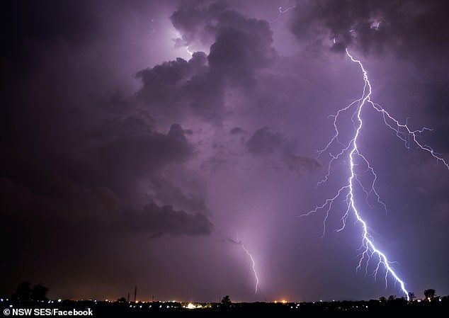 Australian weather Sydney Melbourne Brisbane Perth One million lighting strikes