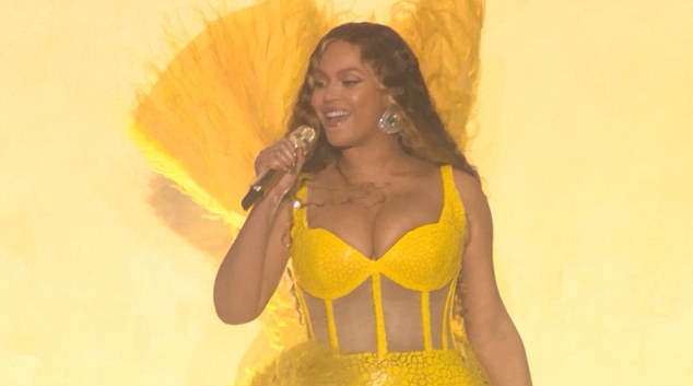 Show: Beyonce brought the house down when she delivered an incredible rendition of At Last at the opening of the Atlantis The Royal Grand hotel in Dubai on Saturday.