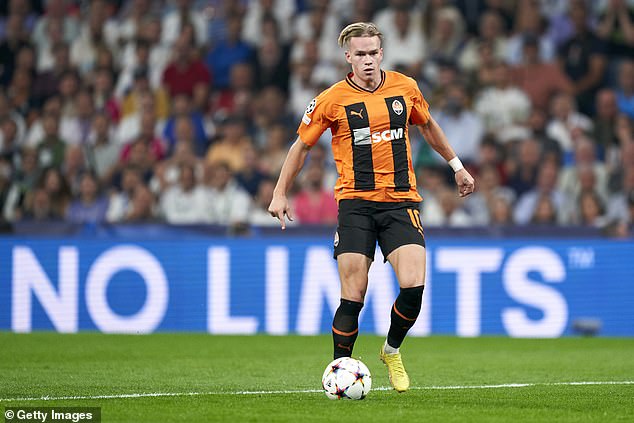 Chelsea look to hijack Arsenal's deal for Shaktar Donetsk star Mykhailo Mudryk