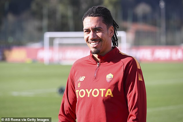 Chris Smalling has reportedly handed in a transfer request at current club Roma