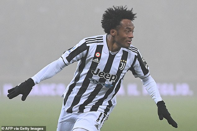 Al Nassr is reportedly targeting Cristiano Ronaldo's former Juventus teammate Juan Cuadrado.