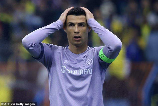 Cristiano Ronaldo did not score for the second game in a row as his team was defeated by Al-Ittihad