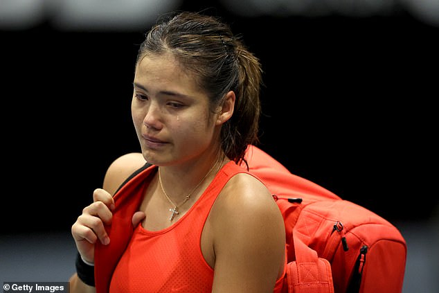 Emma Raducanu retires injured in Auckland leaving Australian Open hopes