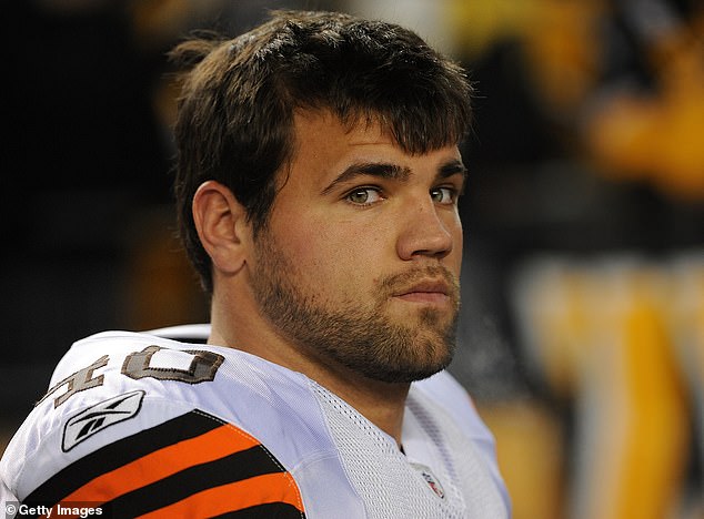 Former Browns RB Peyton Hillis is in critical condition after saving his sons from drowning