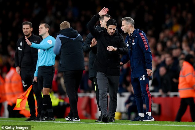 Mikel Arteta was furious that his team did not receive two 'outrageous' penalties on Tuesday