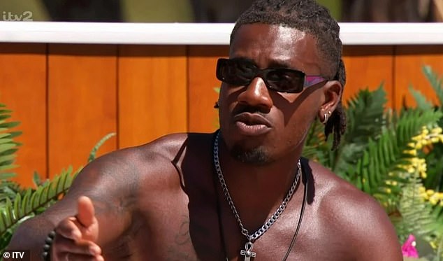 'I respect him for calling Ron!'  Love Island fans praised Shaq on Friday night after he told Ron that he had cooled down on his affair with Lana to meet Ellie.