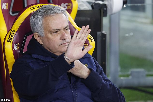 Roma manager José Mourinho has criticized Chelsea's seemingly limitless spending.