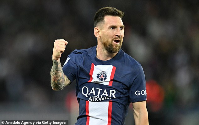 Lionel Messi will stay at PSG and sign a new one-year contract with the club until June 2024.