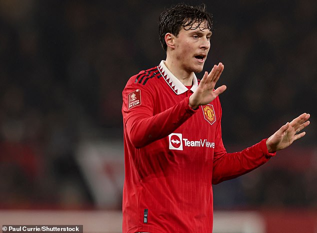 Manchester United reject Inter Milan interest in out of favour defender Victor