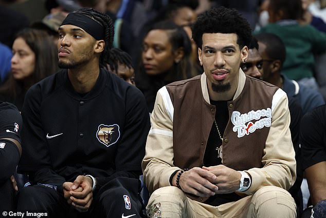 Danny Green (R) announced that he will return for the Memphis Grizzlies on February 1.