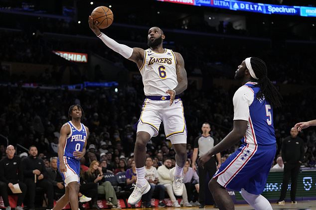 Los Angeles Lakers forward LeBron James (6) surpassed 38,000 career points