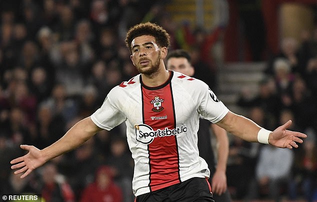 Southampton's top scorer Che Adams has been linked with relegation rivals Everton.