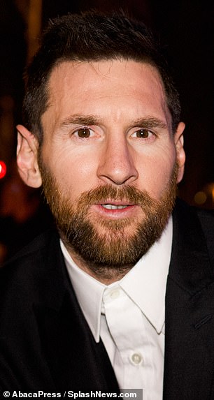 Lionel Messi came out to support the gala of the president Strong3r