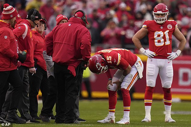 Patrick Mahomes doubles up in a frying pan after suffering an ankle injury against the Jaguars