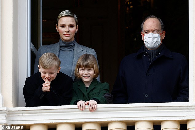 The Monagascan royal family met today on the balcony of the palace on the occasion of the festivity of the patron saint of the country