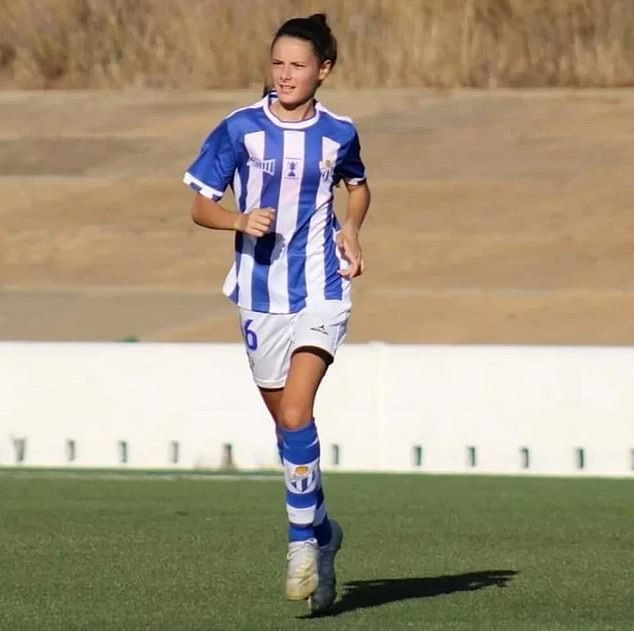 Real Madrid and Barcelona are among the clubs offering tributes following the death of Spanish Under-15 player Estrella Martín, from Sporting Club de Huelva, the club revealed on Wednesday.