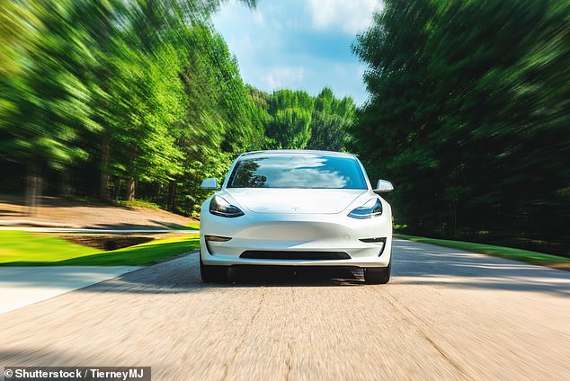 Motorists could be trapped in traffic jams nearly twice as bad as current levels if self-driving cars become commonplace, a government report warns