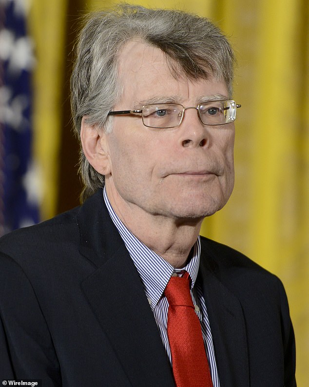 Horror author Stephen King has apologized for making a comment about New York state, comparing it to the controversy surrounding Kevin McCarthy's battle for the presidency in the US House of Representatives.