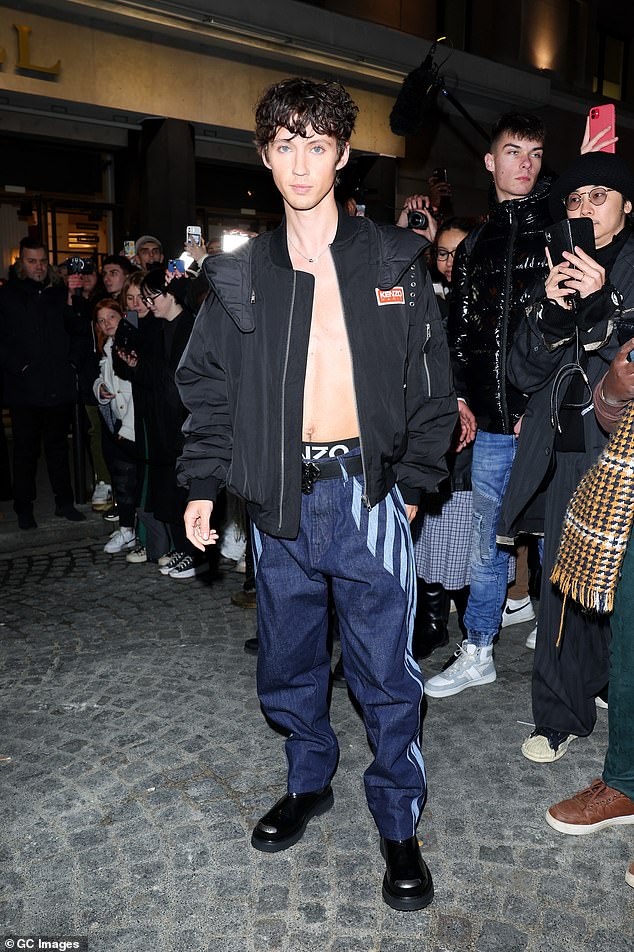 Australian pop star Troye Sivan was spotted at the Kenzo Menswear Fall-Winter show during Paris Fashion Week on Friday.