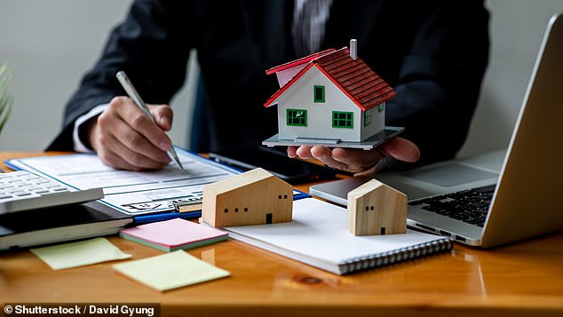 More than half of homeowners due to take out a new mortgage this year have interest rates below 2%