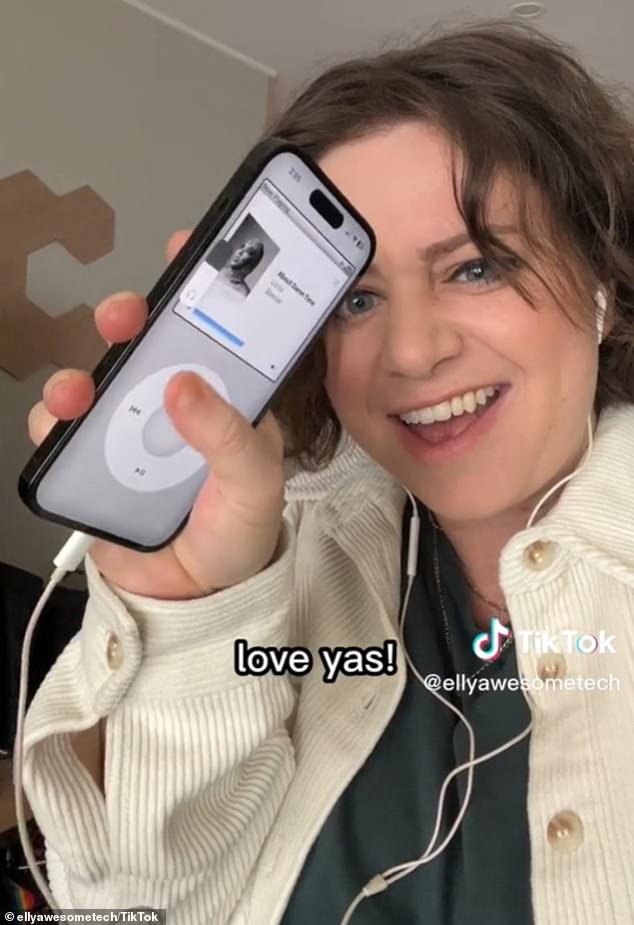 An Australian tech blogger, known as Elly Awesome, shared a little-known app that turns your phone into an iPod classic, and it's completely free.