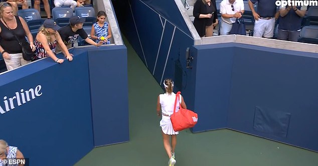 Pavlyuchenkova walked off the field after her three-set loss to Svitolina