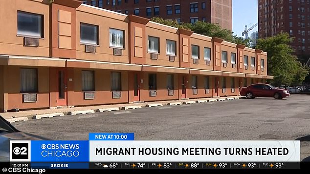 Migrants will be housed in the Chicago Lake Shore Hotel in the Hyde Park neighborhood