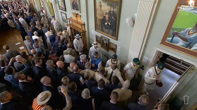 Bairstow was not alone;  most members of the Heer had something to say to the Aussies as they left the field after the incident