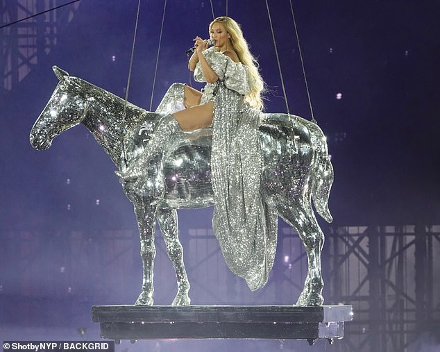 During the performance, Beyoncé mounted a sparkling silver horse that was raised into the air