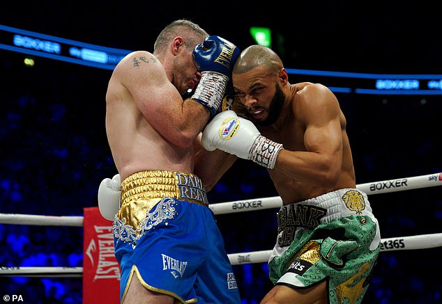 The pair won repeatedly during the early rounds, with Eubank making the better shots