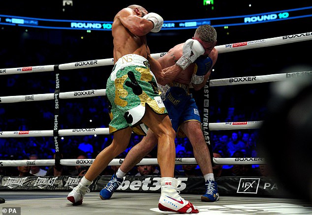 The attack continued into the championship rounds, with Eubank pelting Smith against the Ropes